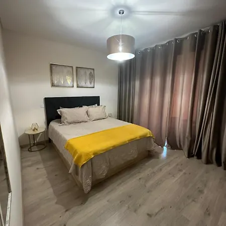 Elite 1e Apartment