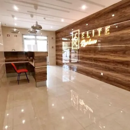 Elite 1e Apartment *