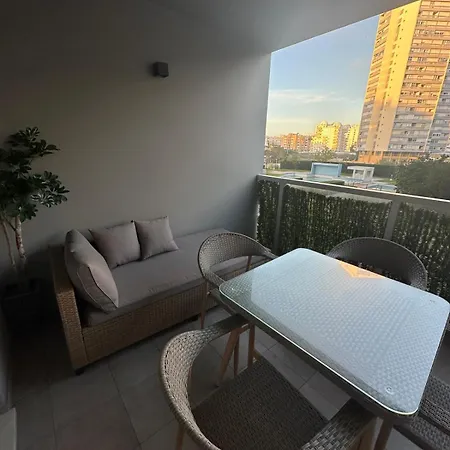 Elite 1e Apartment *